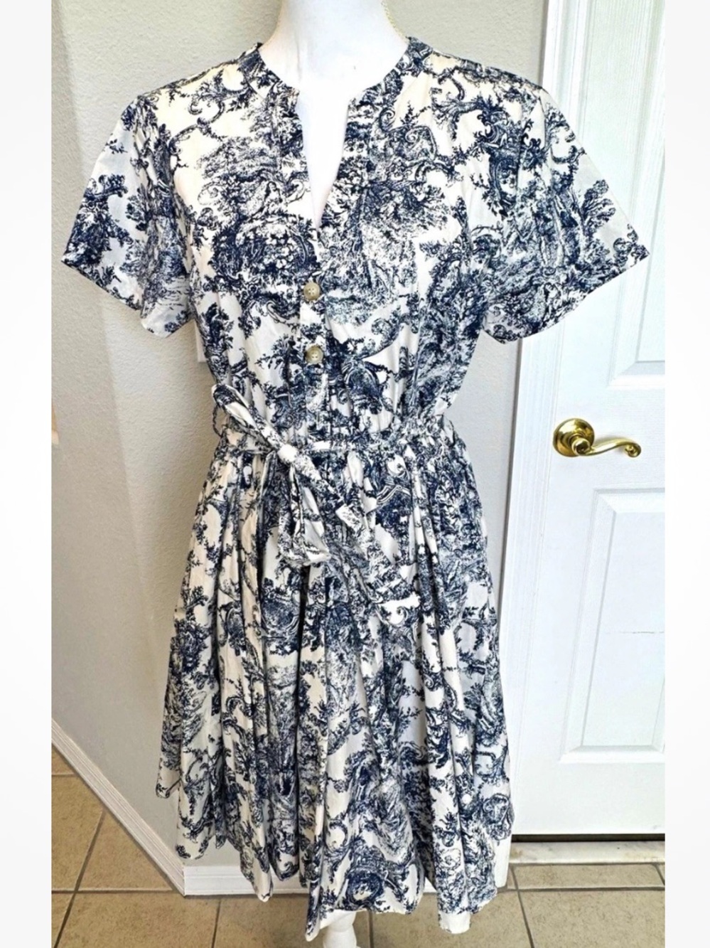 Aakaa Cotton Toile Shirt Dress White/Blue Button Front Belted Knee Length Medium